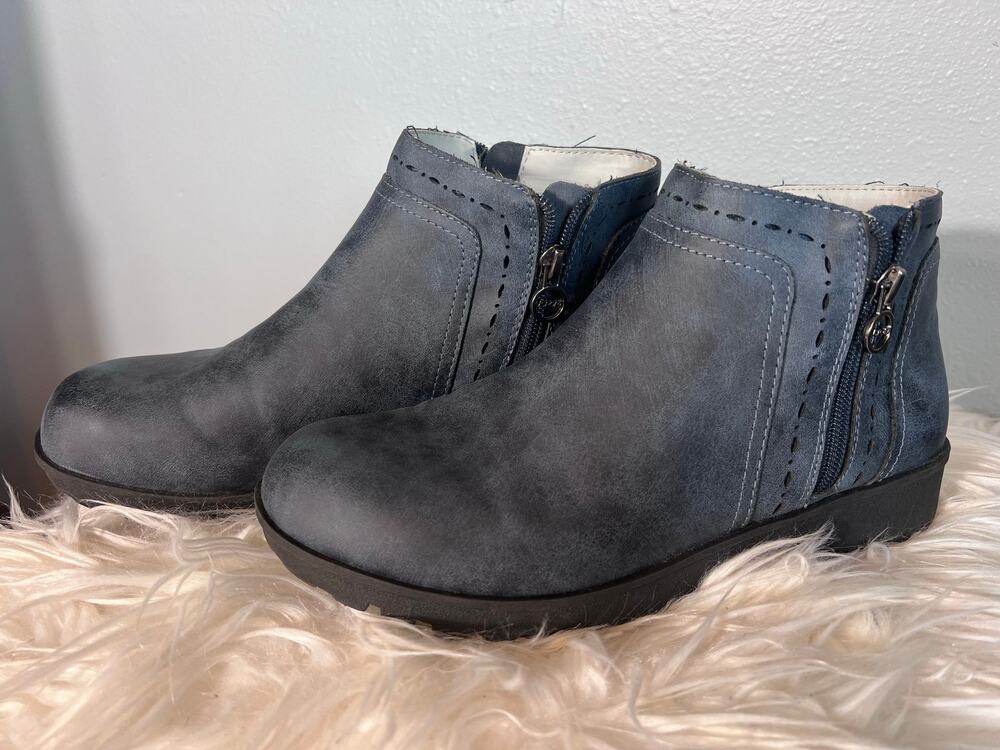JSport Jenna Memory Foam Dusty Blue Bootie Sz 8 Lined Leather Orthotic S9JNA73